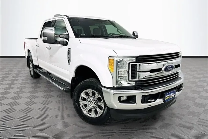 2017 Ford F-250 XLT photo 1