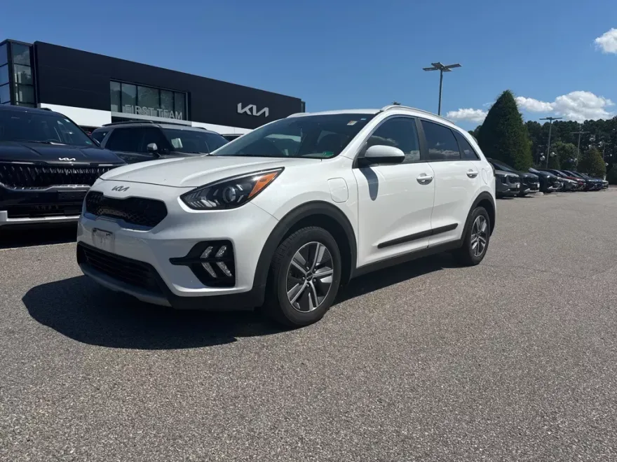 2022 Kia Niro Plug-In Hybrid LXS photo 1