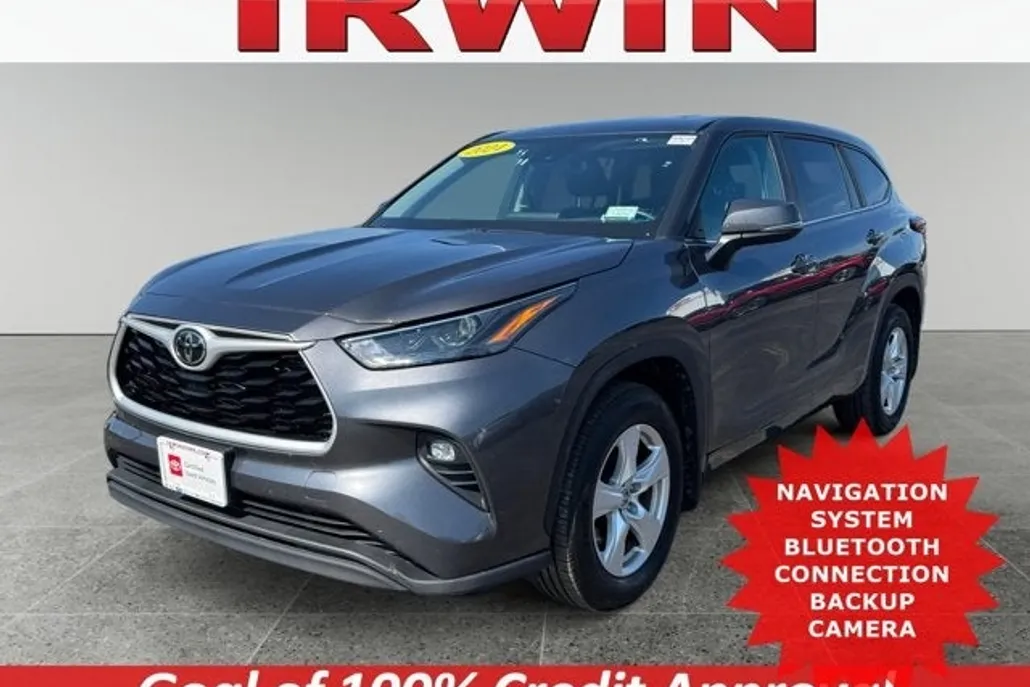 2024 Toyota Highlander LE photo 1