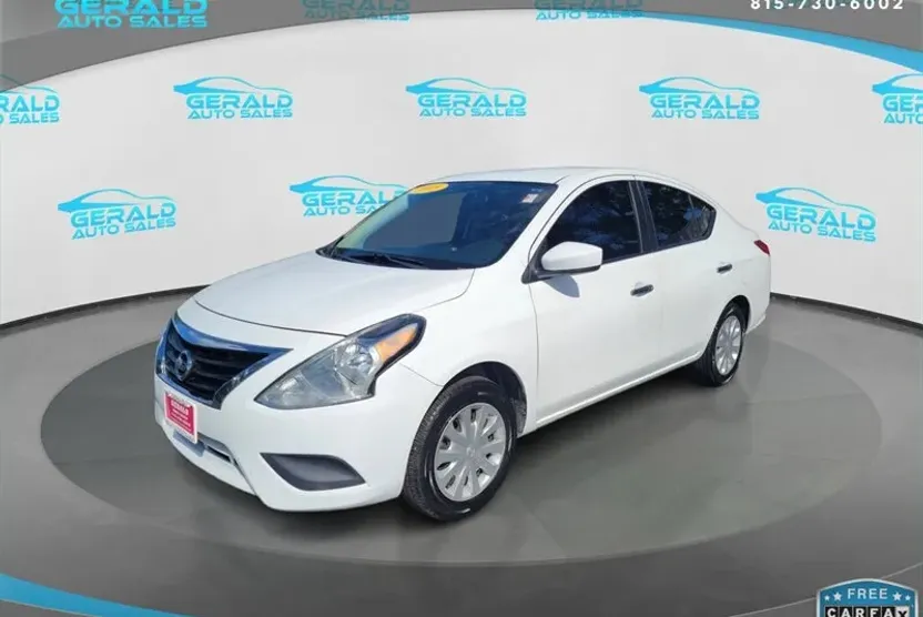 2019 Nissan Versa S photo 1