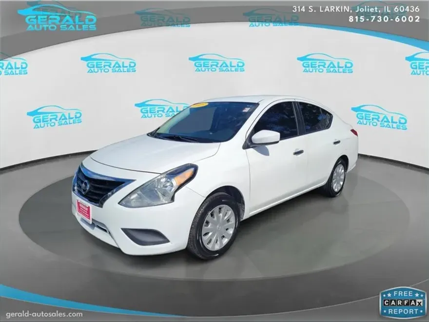 2019 Nissan Versa S photo 1