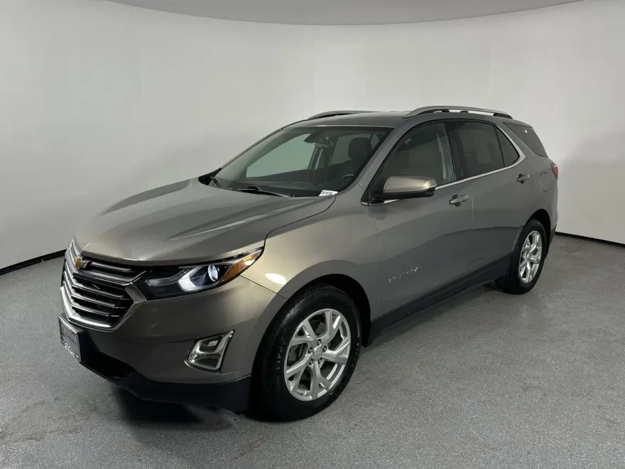 2019 Chevrolet Equinox LT photo 1