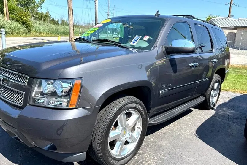 2011 Chevrolet Tahoe LTZ photo 1