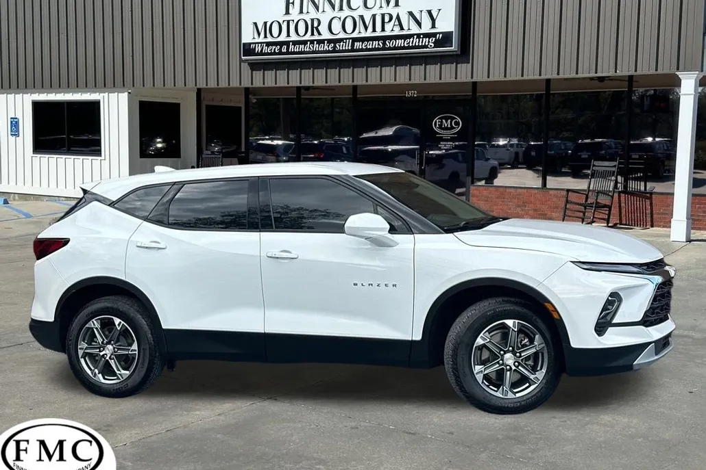 2024 Chevrolet Blazer 2LT photo 1