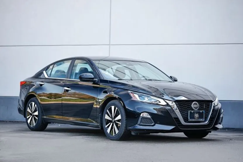 2022 Nissan Altima 2.5 SV photo 1