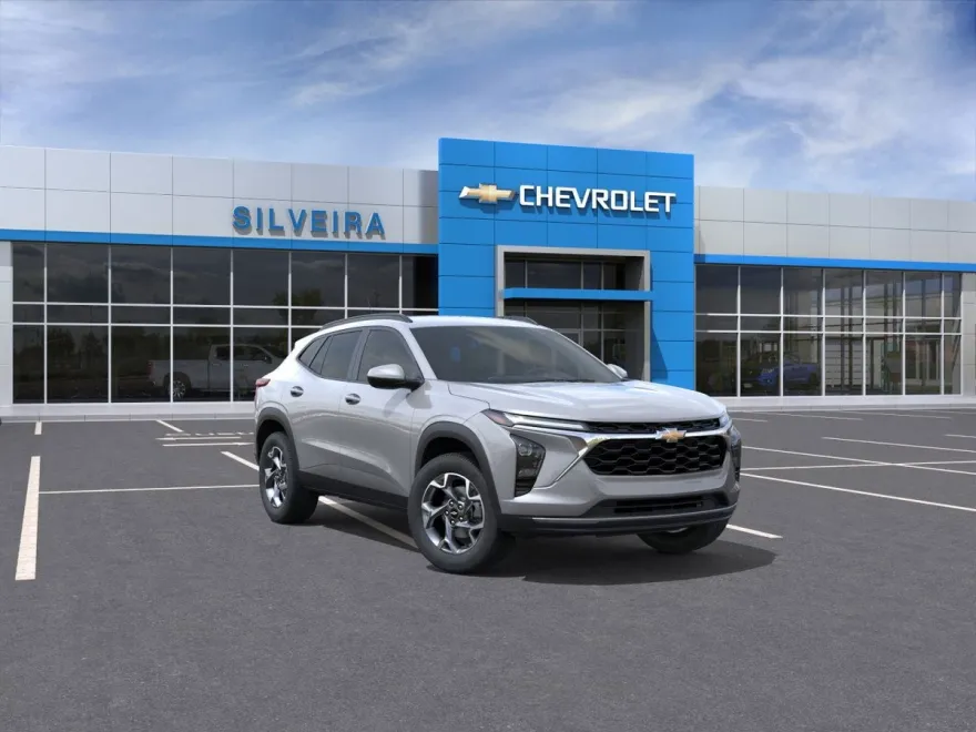 2025 Chevrolet Trax LT photo 1