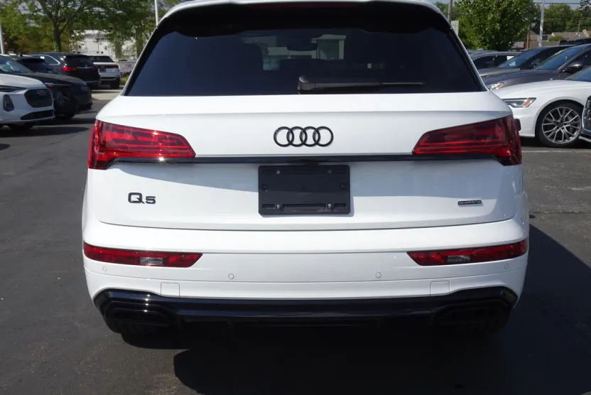 2024 Audi Q5 S line Premium Prestige photo 1