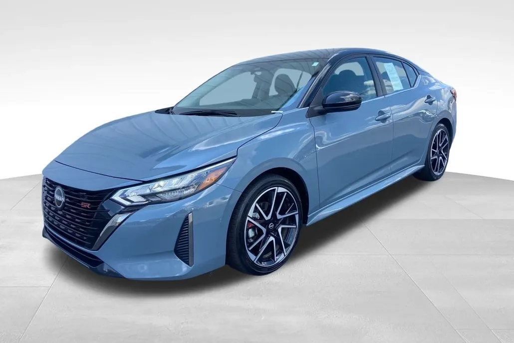 2024 Nissan Sentra SR photo 1