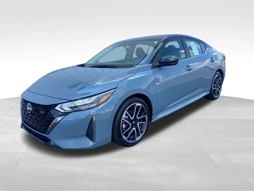 2024 Nissan Sentra SR photo 1