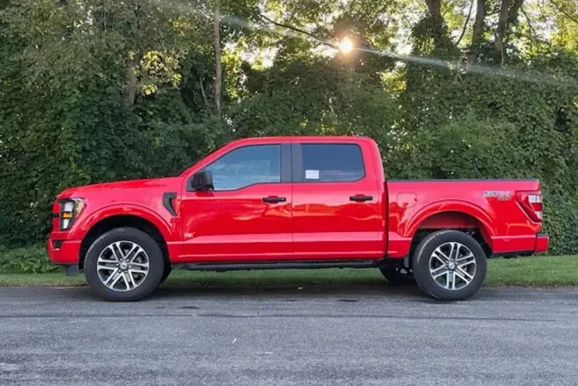 2023 Ford F-150 photo 1