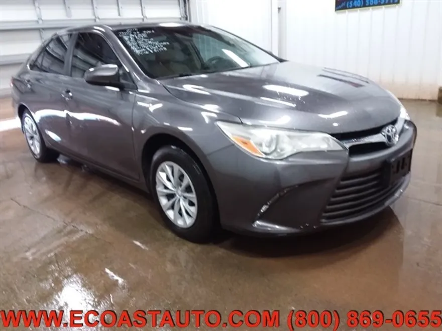 2016 Toyota Camry Hybrid SE photo 1