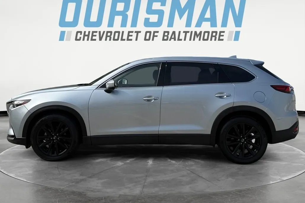 2023 Mazda CX-9 Touring photo 1