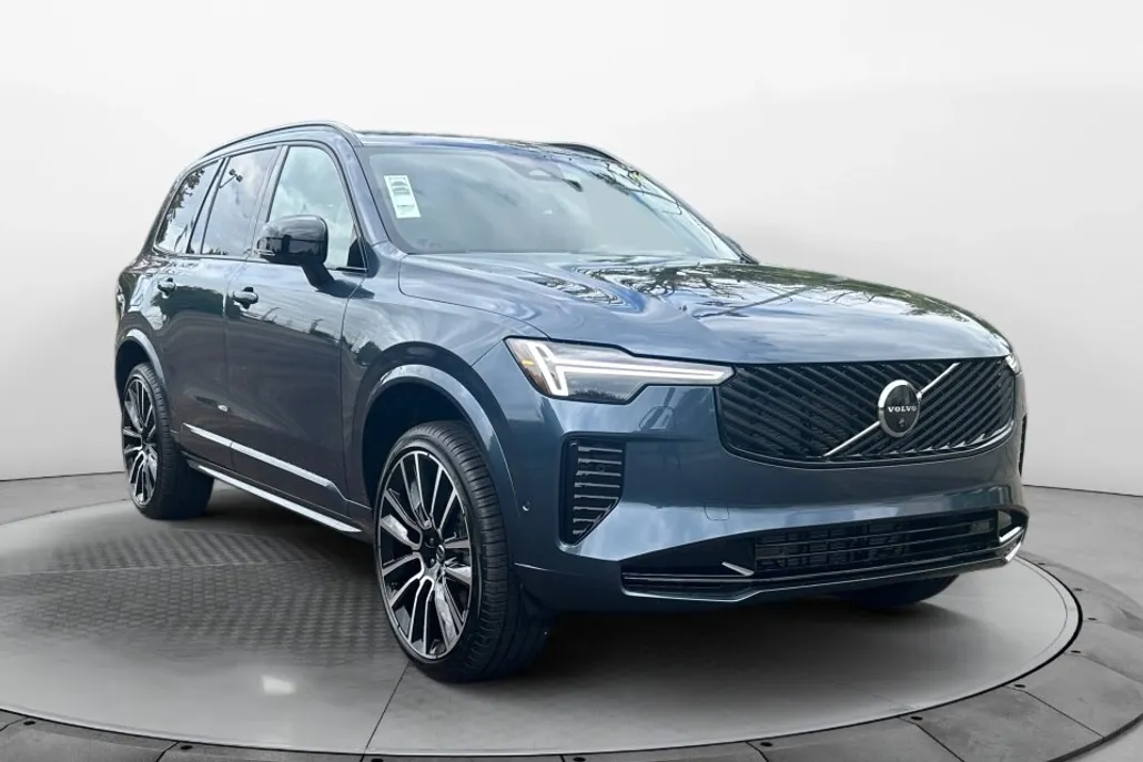 2026 Volvo XC90 photo 1