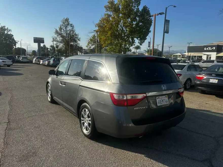 2012 Honda Odyssey EX photo 1