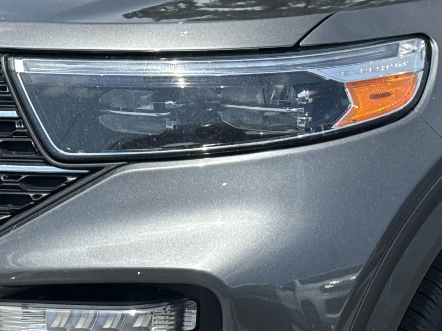 2024 Ford Explorer XLT photo 1