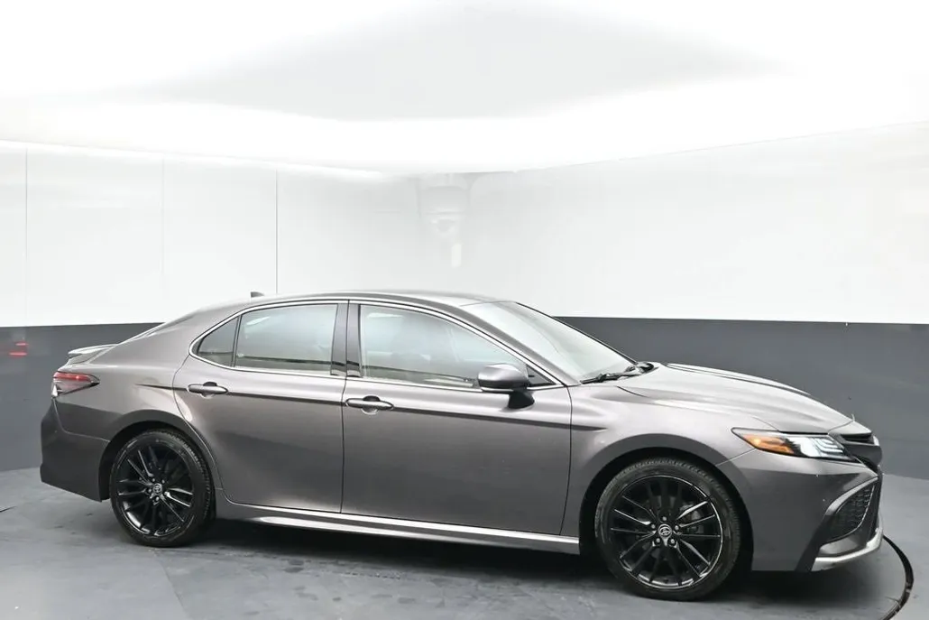 2023 Toyota Camry XSE photo 1