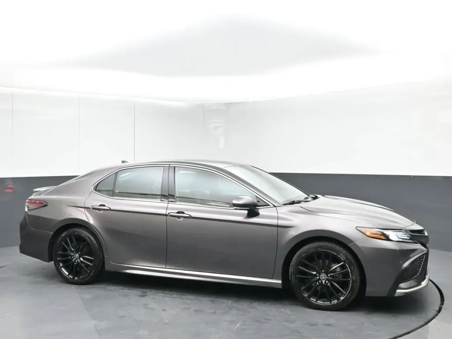 2023 Toyota Camry XSE photo 1