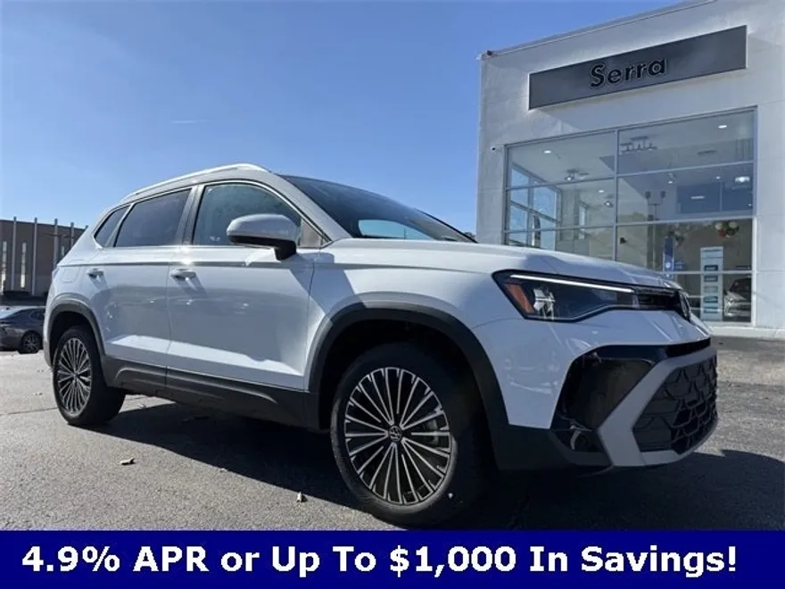 2025 Volkswagen Taos SE photo 1
