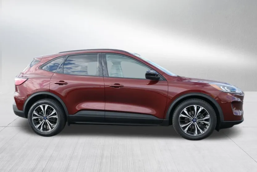 2021 Ford Escape SE Hybrid photo 1