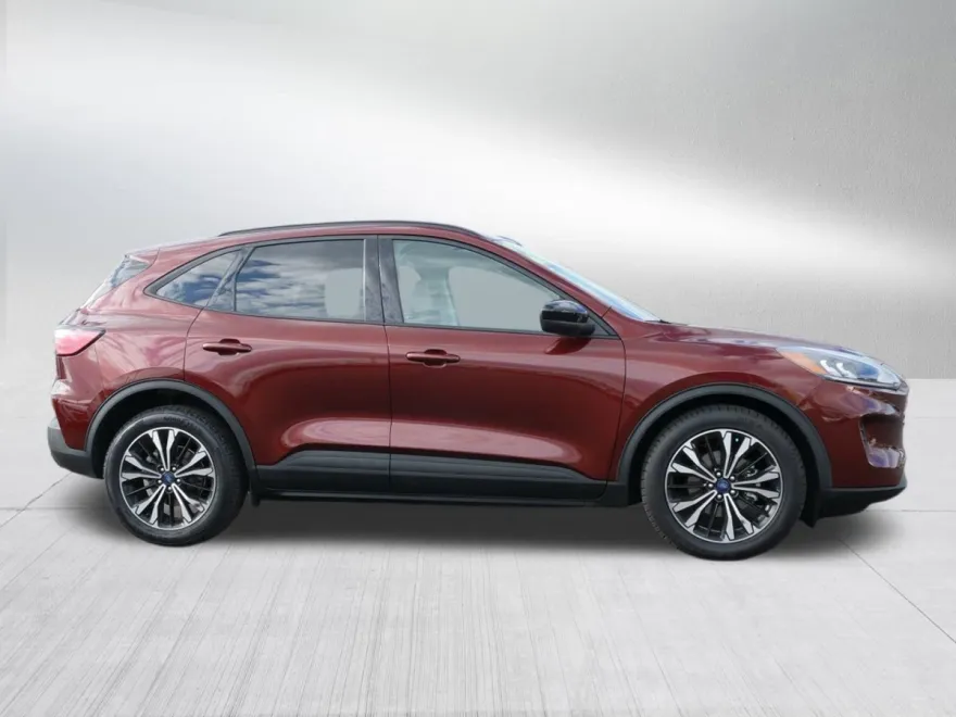 2021 Ford Escape SE Hybrid photo 1