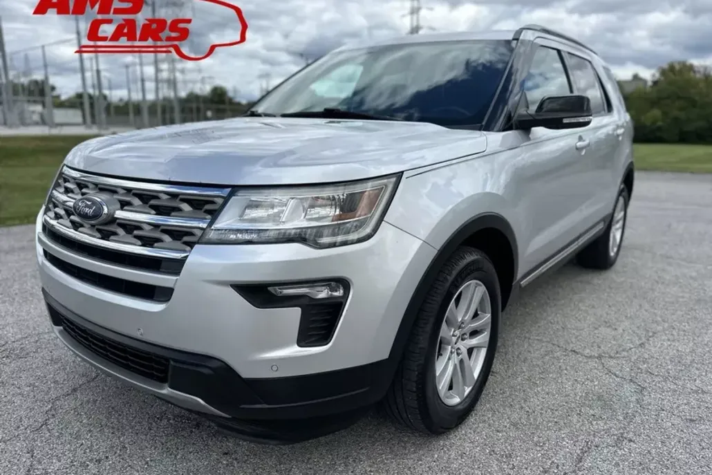 2018 Ford Explorer XLT Sport photo 1