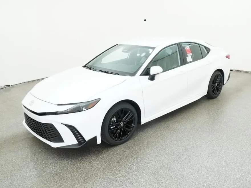 2025 Toyota Camry SE photo 1
