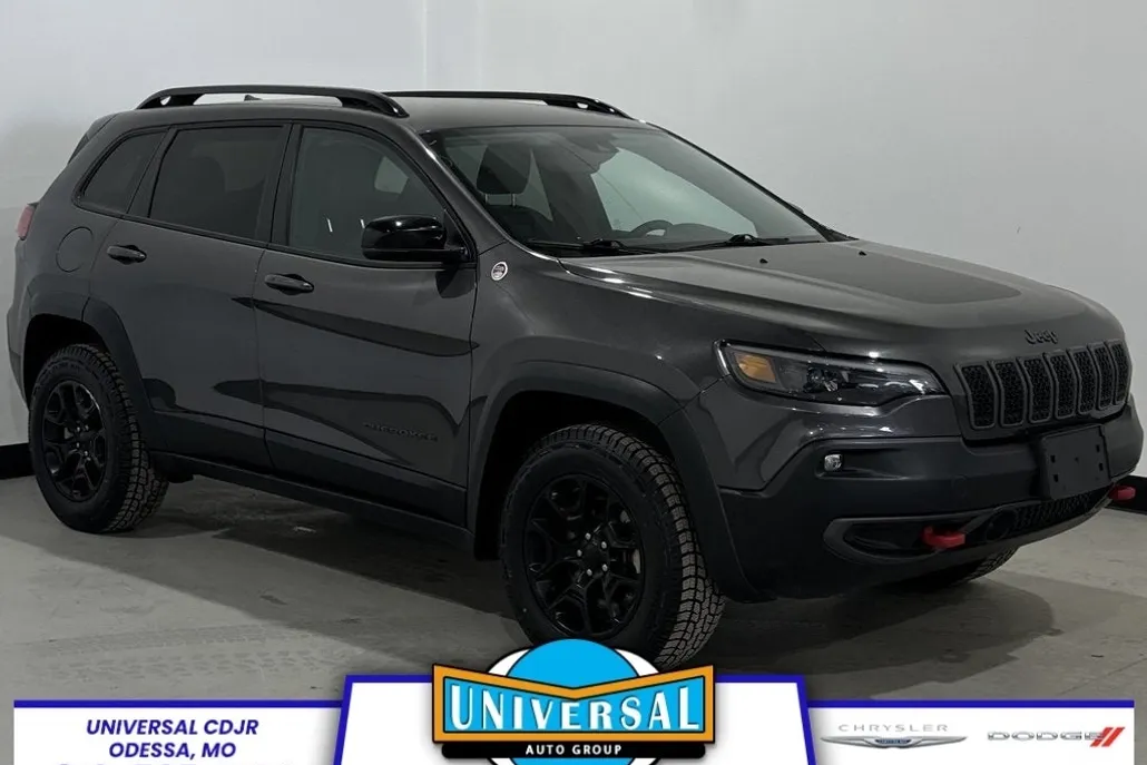 2022 Jeep Cherokee Trailhawk photo 1