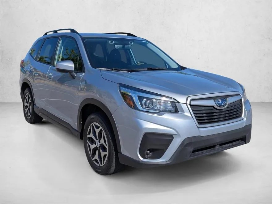 2020 Subaru Forester Premium photo 1