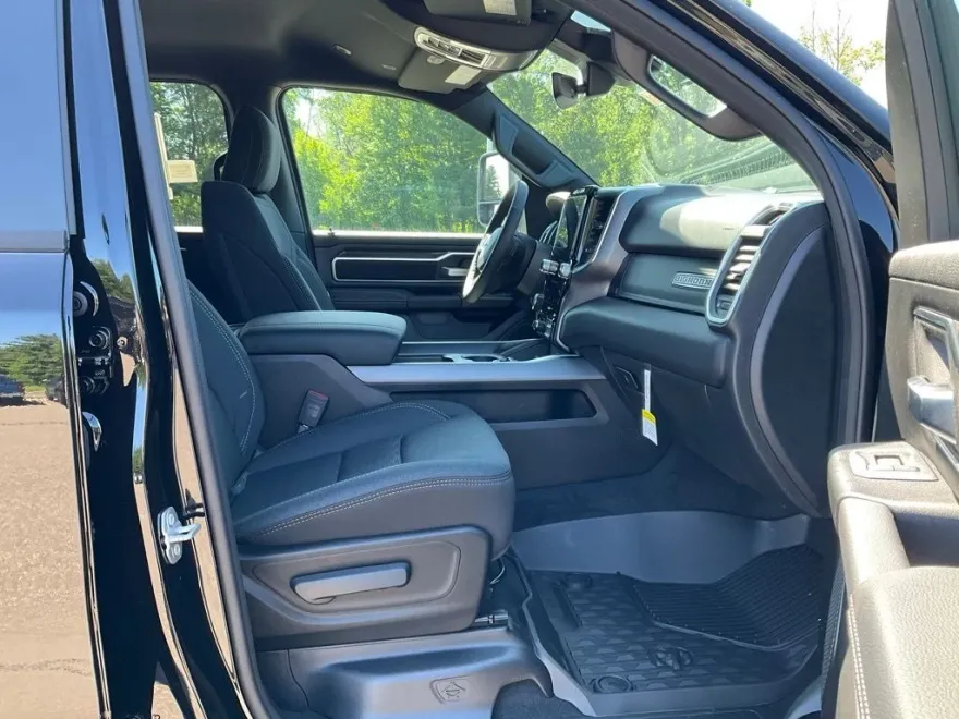 2025 Ram 1500 Big Horn photo 1