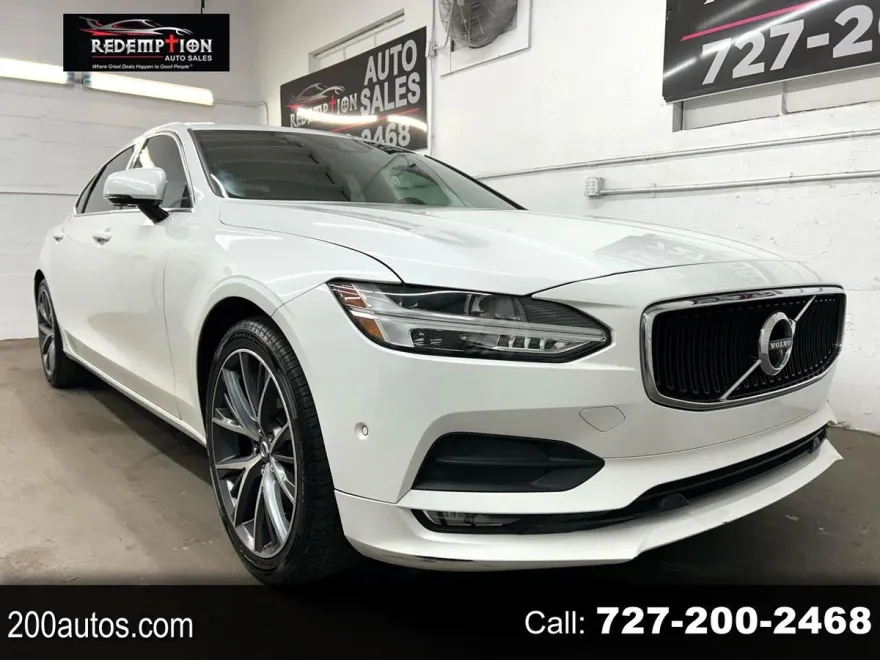 2018 Volvo S90 T5 Momentum photo 1
