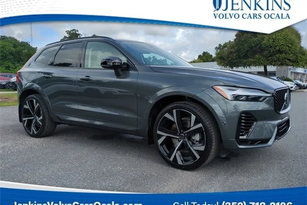 2026 Volvo XC60 Hybrid T8 photo 1