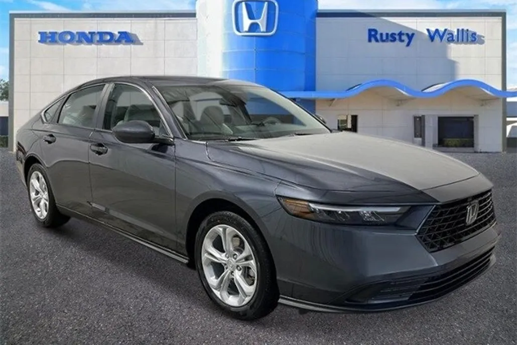 2025 Honda Accord LX photo 1