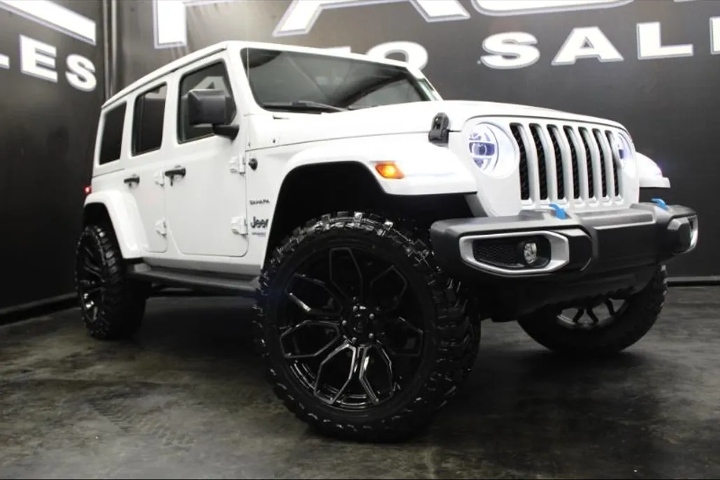 2022 Jeep Wrangler 4xe Unlimited Sahara photo 1