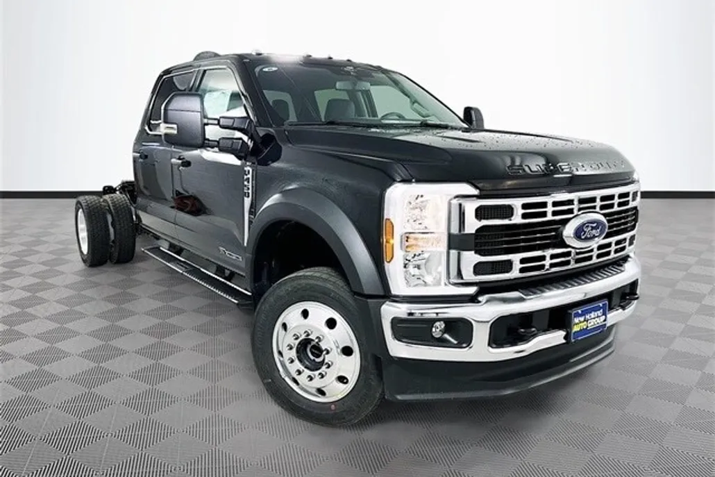 2026 Ford F-450 XLT photo 1