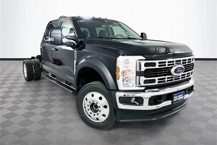 2026 Ford F-450 XLT photo 1