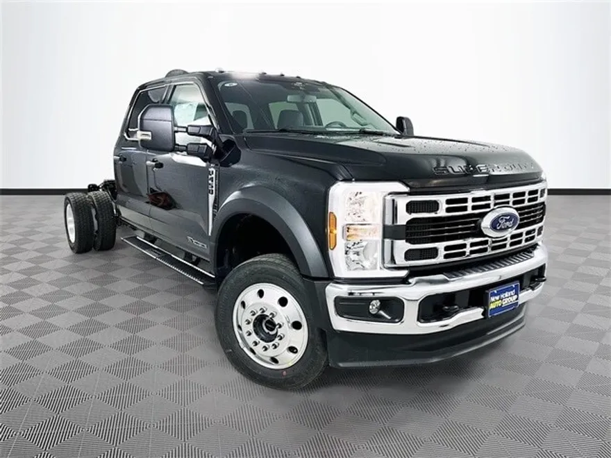 2026 Ford F-450 XLT photo 1