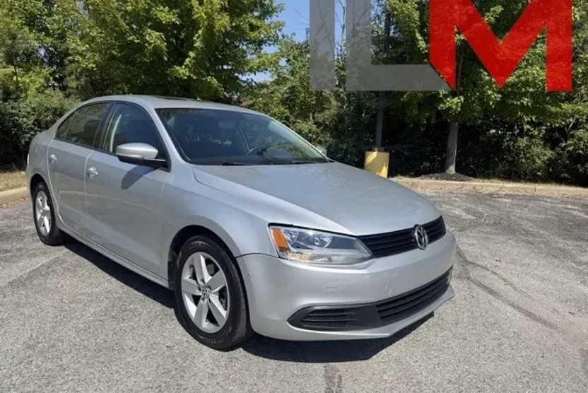 2011 Volkswagen Jetta SEL TDI photo 1