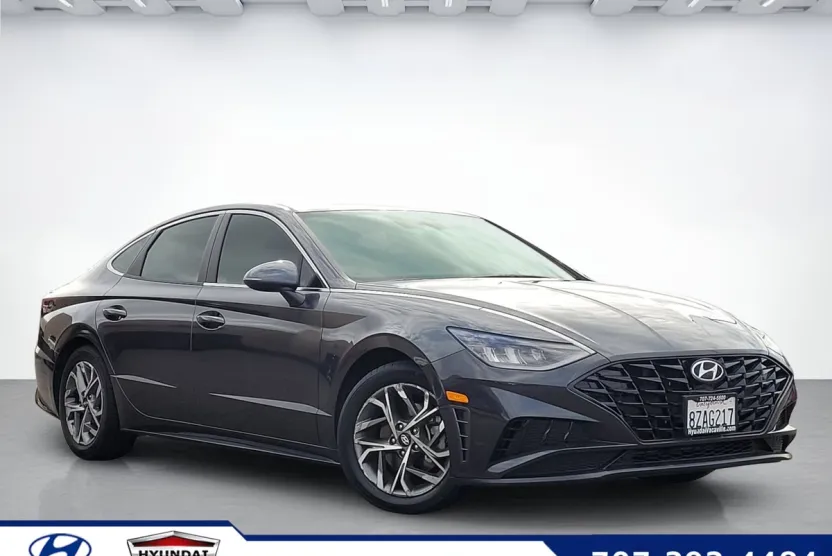 2022 Hyundai Sonata SEL photo 1