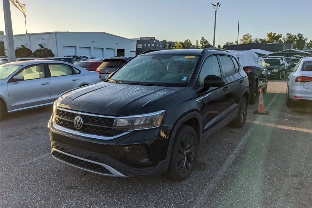 2023 Volkswagen Taos S photo 1