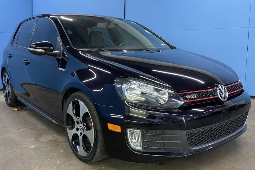 2013 Volkswagen Golf GTI Wolfsburg Edition photo 1