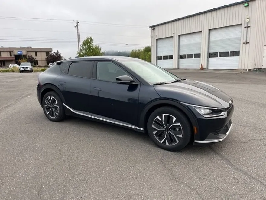 2023 Kia EV6 Light photo 1