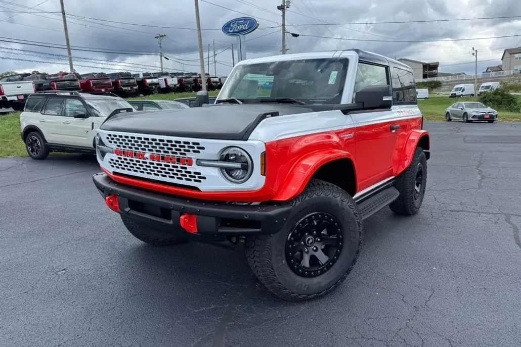 2025 Ford Bronco First Edition photo 1
