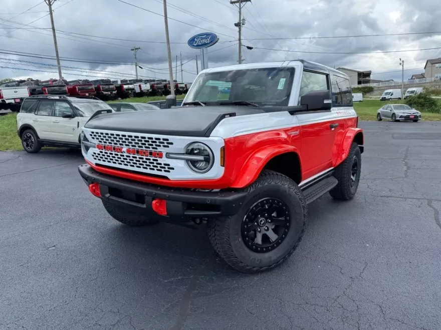 2025 Ford Bronco First Edition photo 1