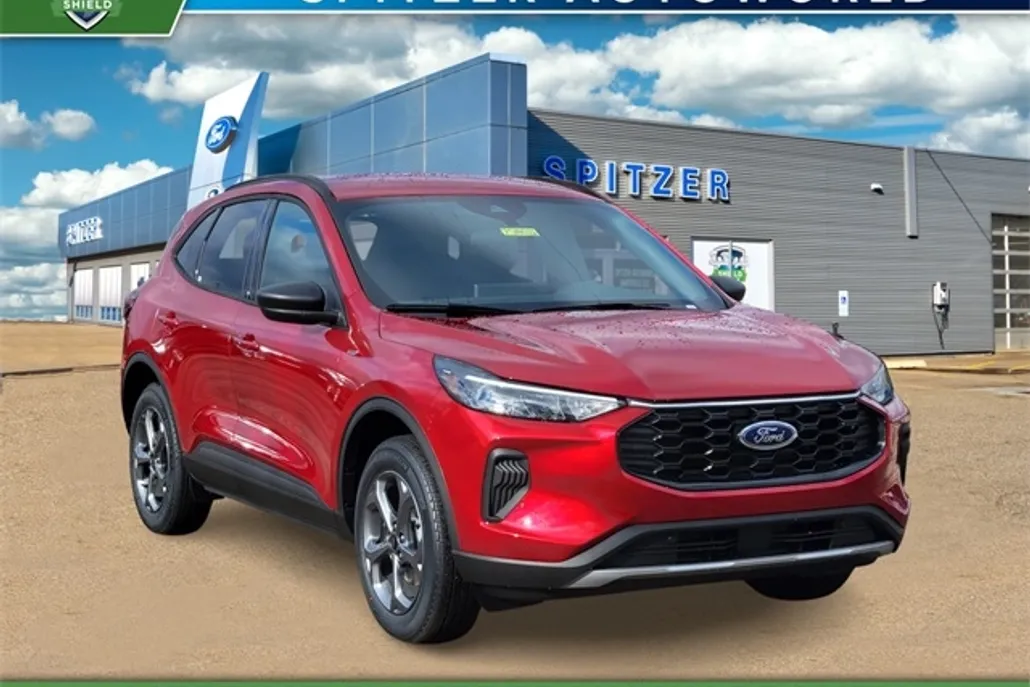 2025 Ford Escape ST-Line photo 1