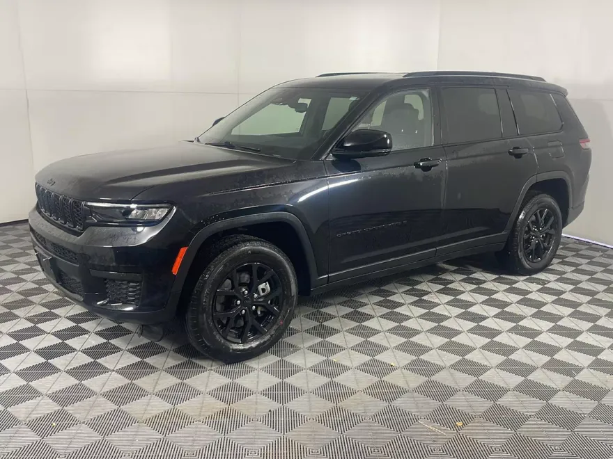 2022 Jeep Grand Cherokee Altitude photo 1