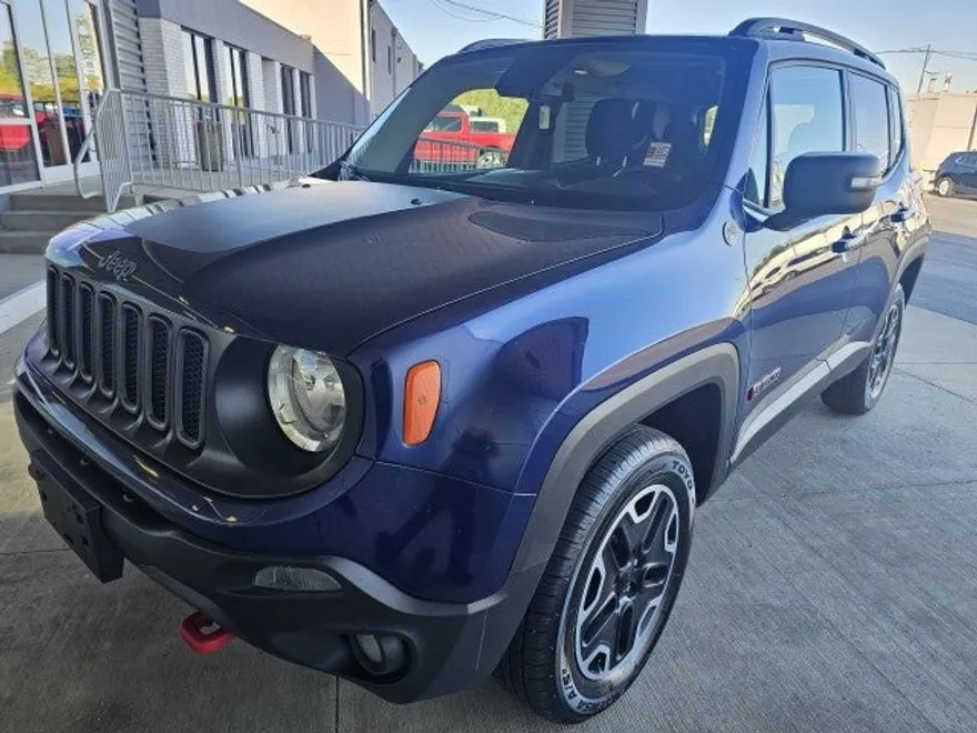 2016 Jeep Renegade Trailhawk photo 1