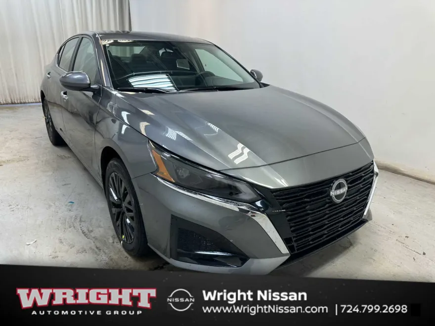 2025 Nissan Altima SV photo 1