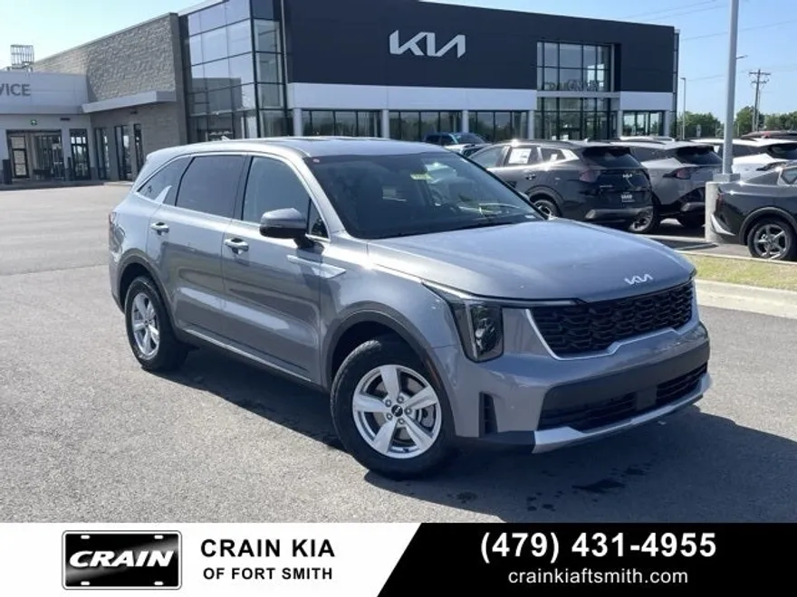 2025 Kia Sorento LX photo 1