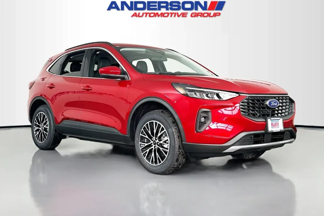 2025 Ford Escape Titanium photo 1