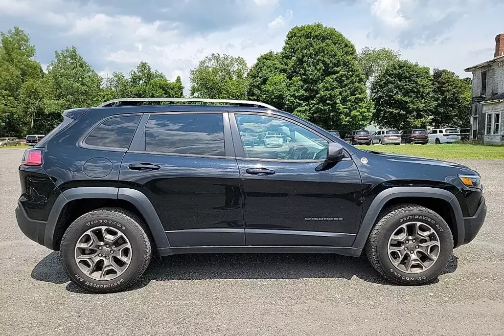 2021 Jeep Cherokee Trailhawk photo 1